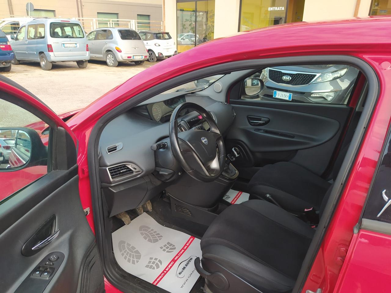 Lancia Ypsilon 1.2 69 CV 5 porte Silver Neopatentati SOLO 89000 KM