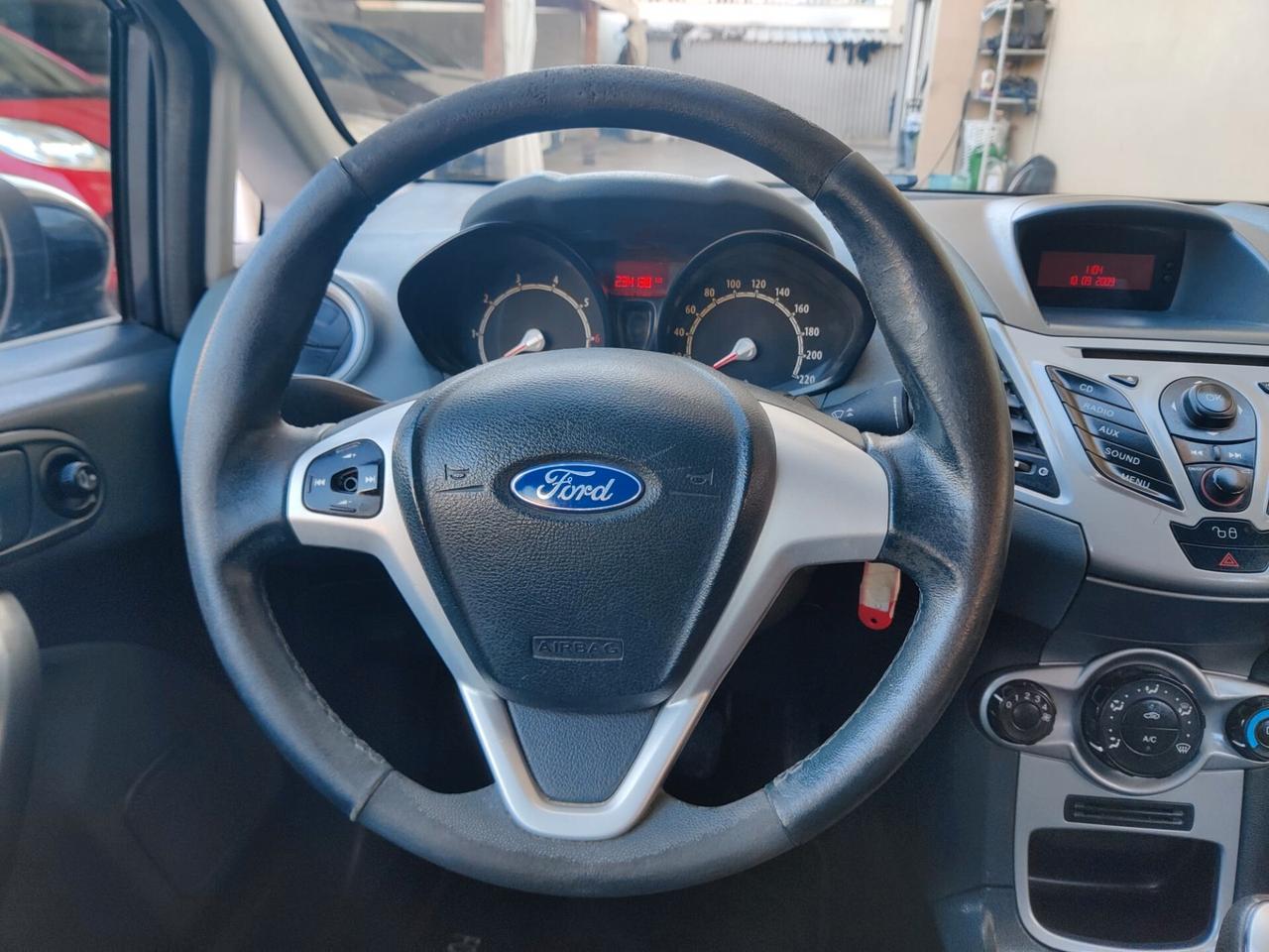 Ford Fiesta 1.4 5 porte Bz.- GPL Titanium