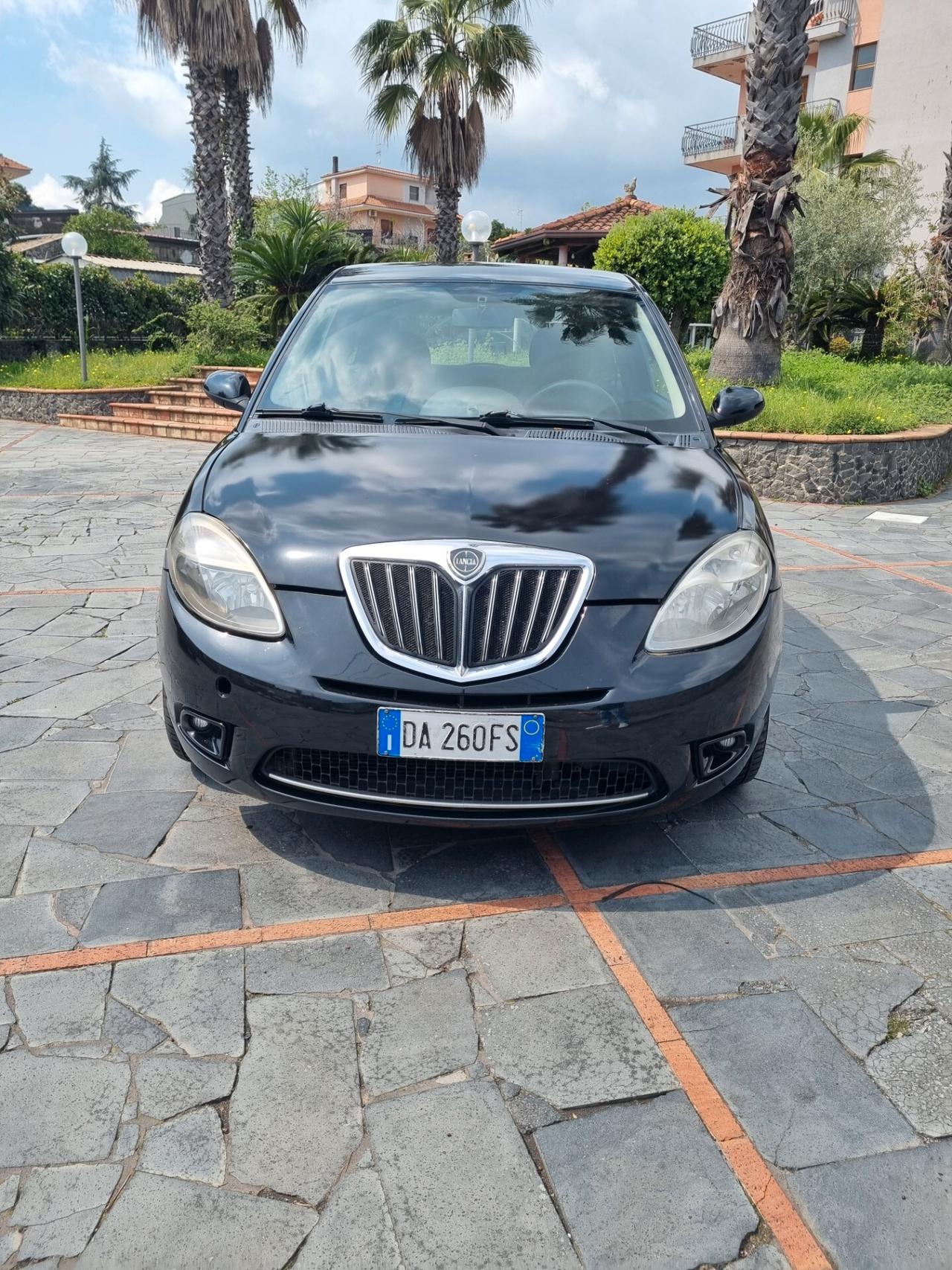 Lancia Ypsilon 1.3 Multijet 16V Argento