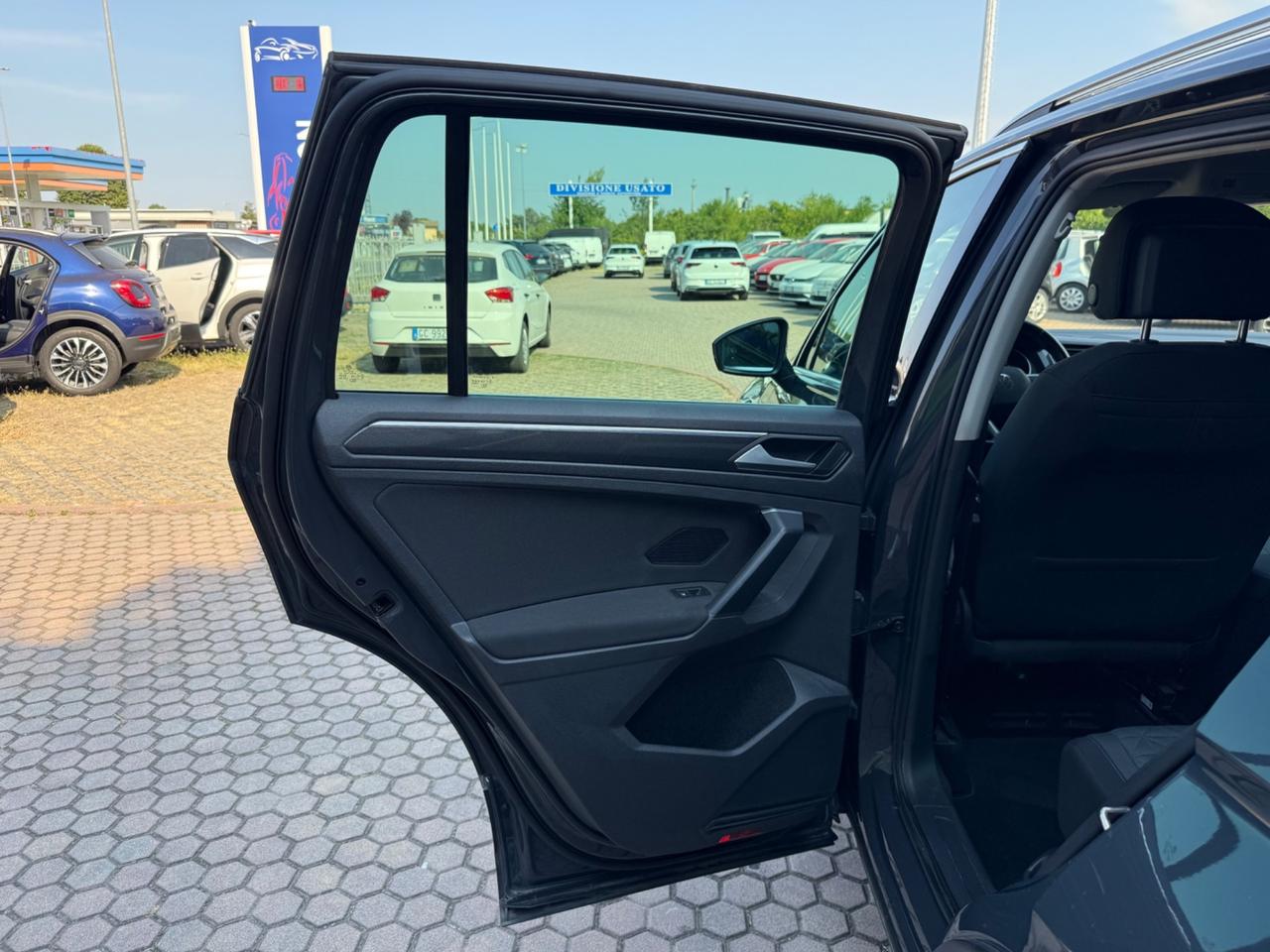 Volkswagen Tiguan 2.0 TDI SCR Life OK NEOPATENTATI in arrivo