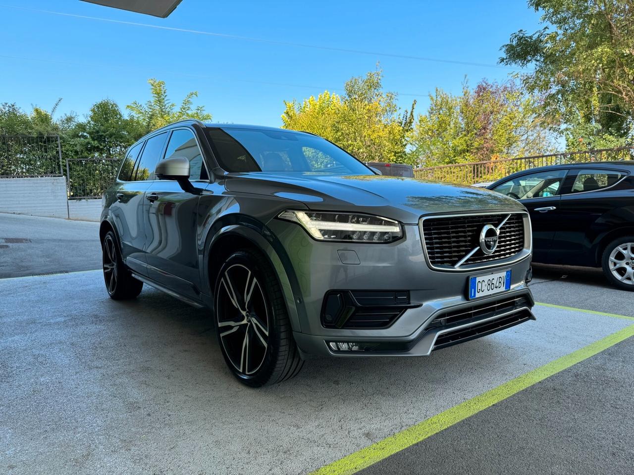 Volvo XC90 D5 R-design AWD Geartronic GARANZIA 24M