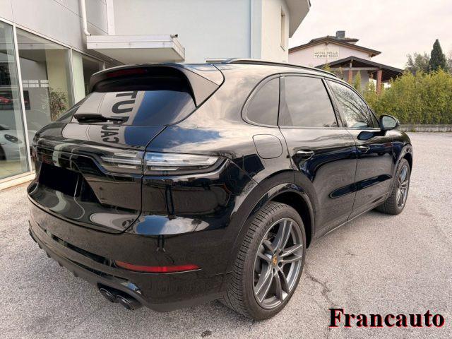 PORSCHE Cayenne 3.0 V6