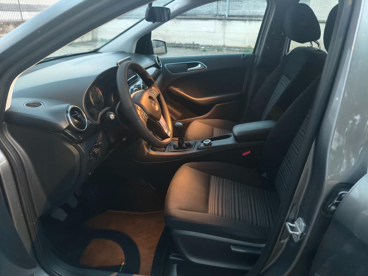 Mercedes B 180 CDI 14 SOLO 132.000 KM