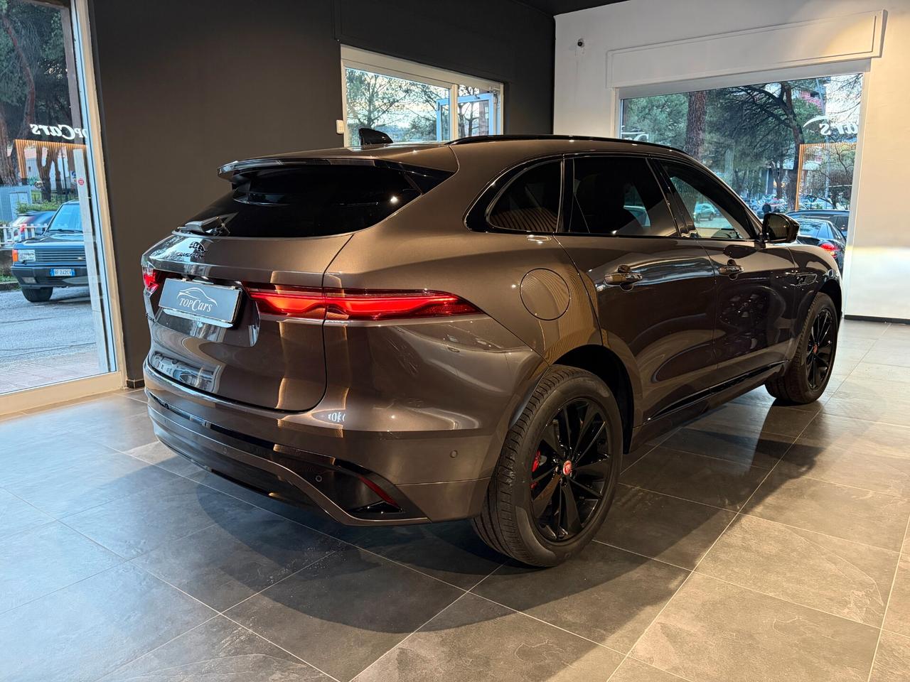 Jaguar F-Pace 2.0 D 163 CV AWD aut. R-Dynamic SE