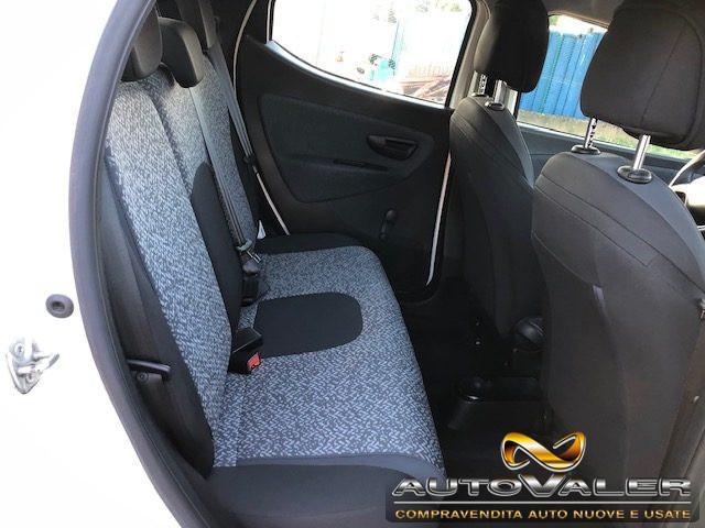 LANCIA Ypsilon 1.0 FireFly 5 porte S&S Hybrid Ecochic Silver