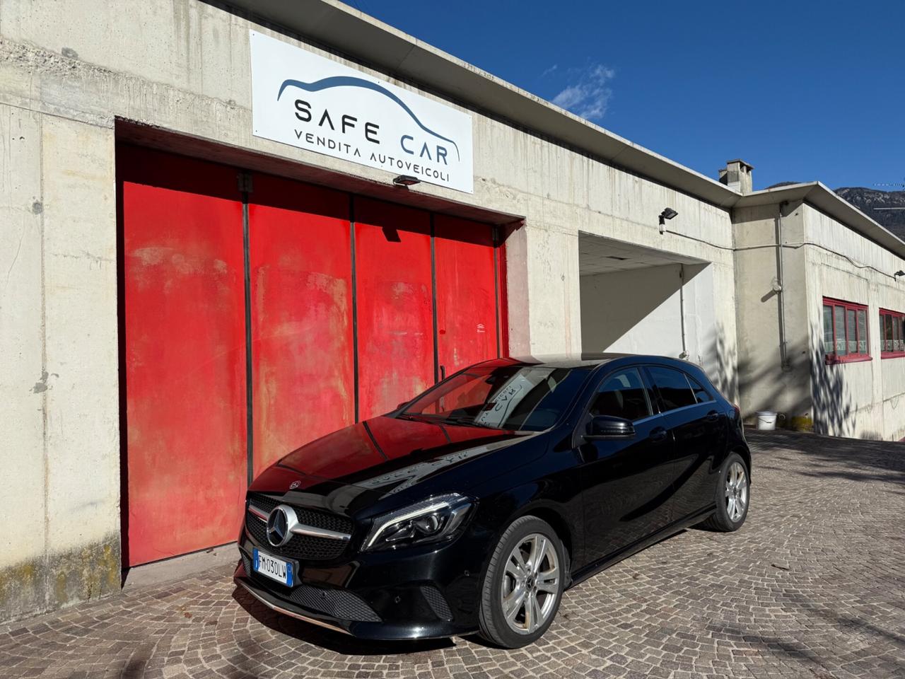 MERCEDES-BENZ 180 D PREMIUM AUTOMATIC