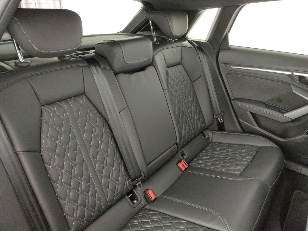 Audi A3 allstreet 2.0 tdi business 150cv s-tronic