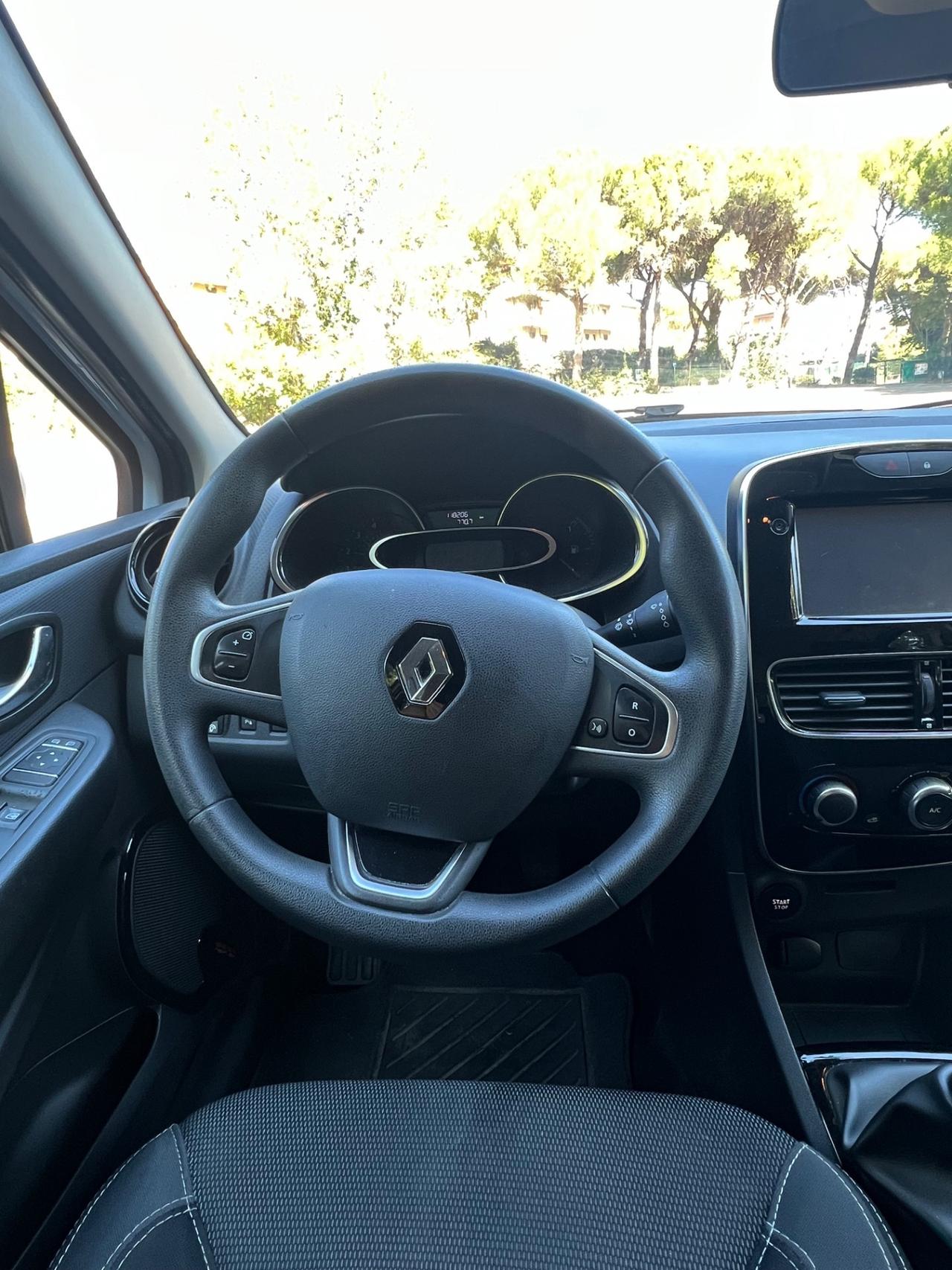 ADATTA PER NEOPATENTATI Renault Clio dCi 8V 75 CV Start&Stop 5 porte Energy Intens