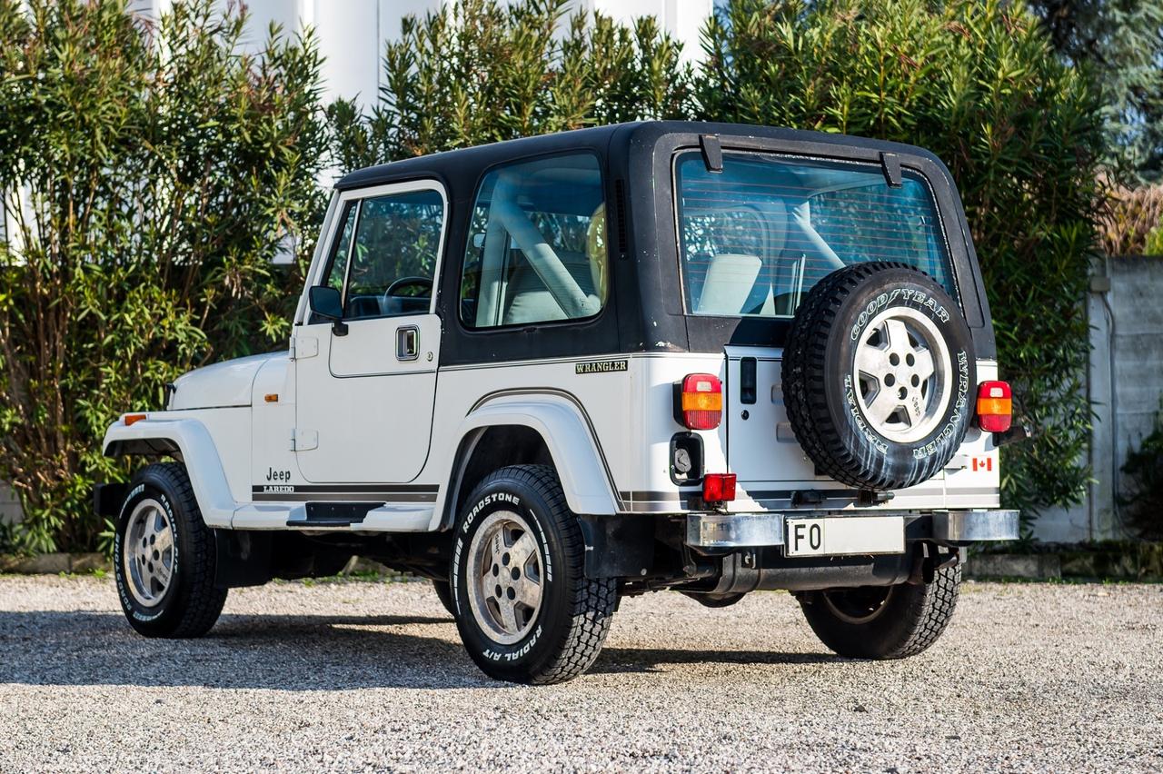 Jeep Wrangler 2.5 Laredo