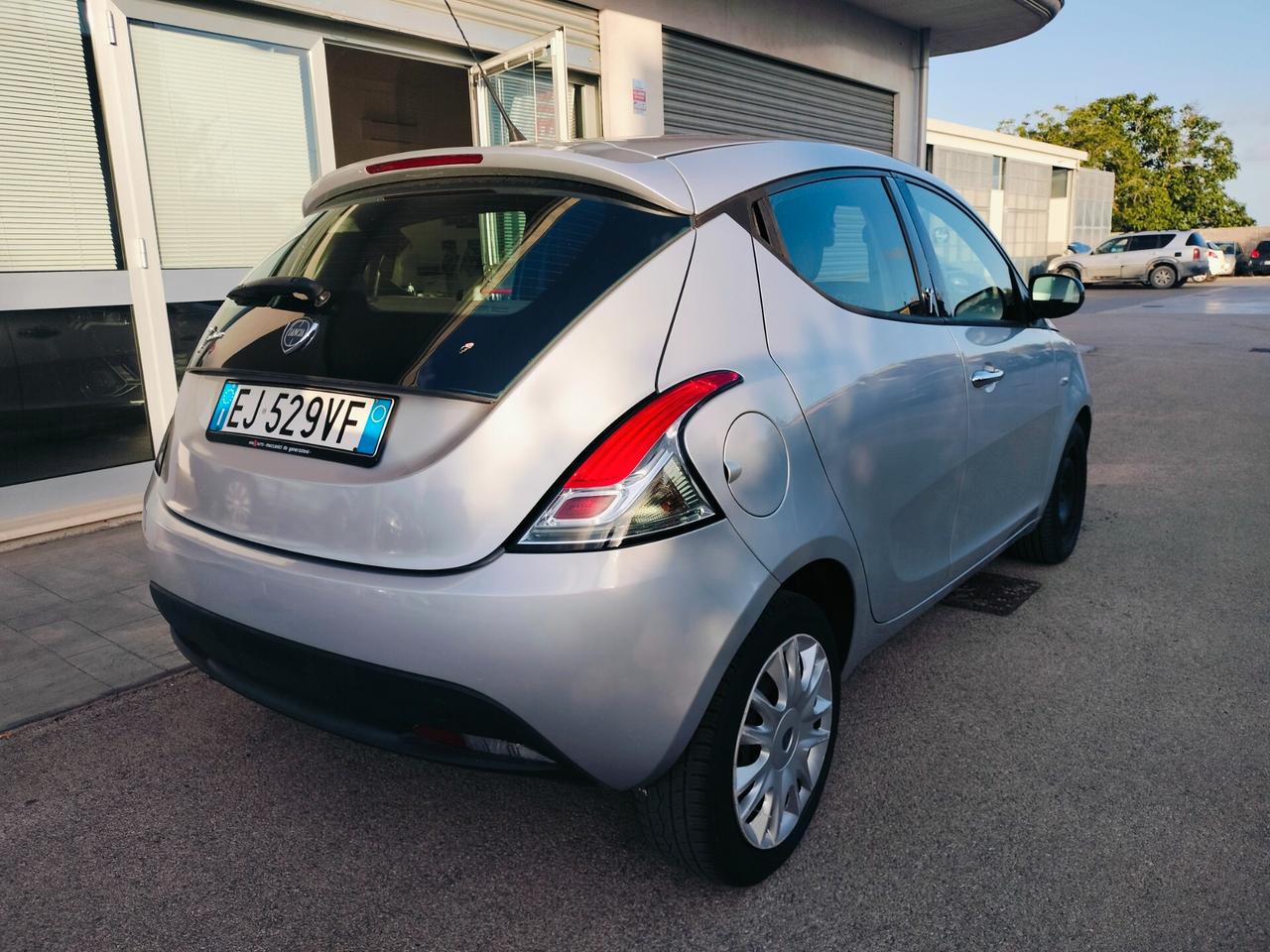 Lancia Ypsilon 1.3 MJT 16V 95 CV 5 porte S&S Platinum