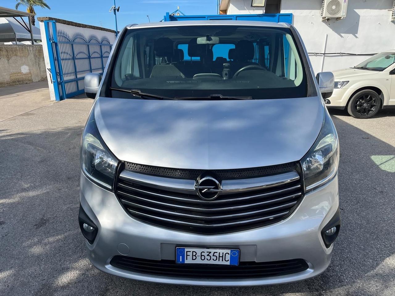 Opel vivaro combi/9 posti-1.6 bit.d-2015