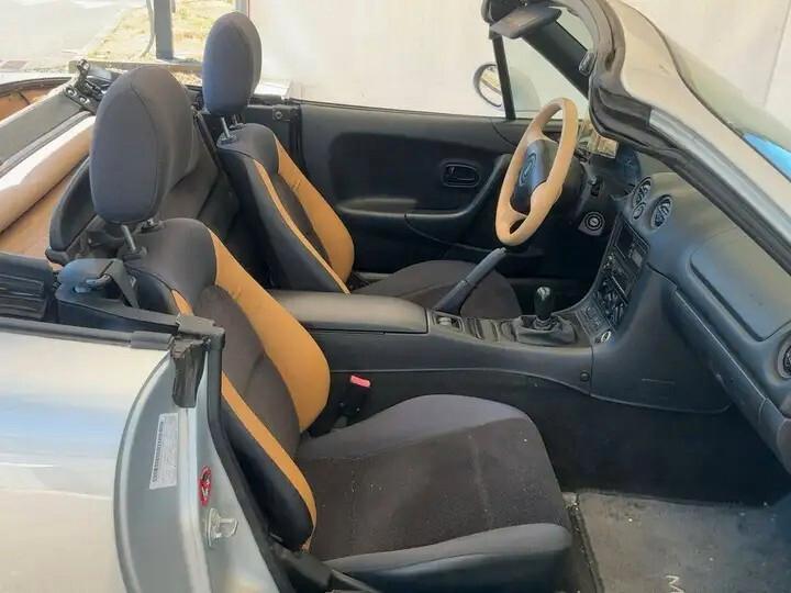 Mazda MX-5 1.9 Benzina Cabrio