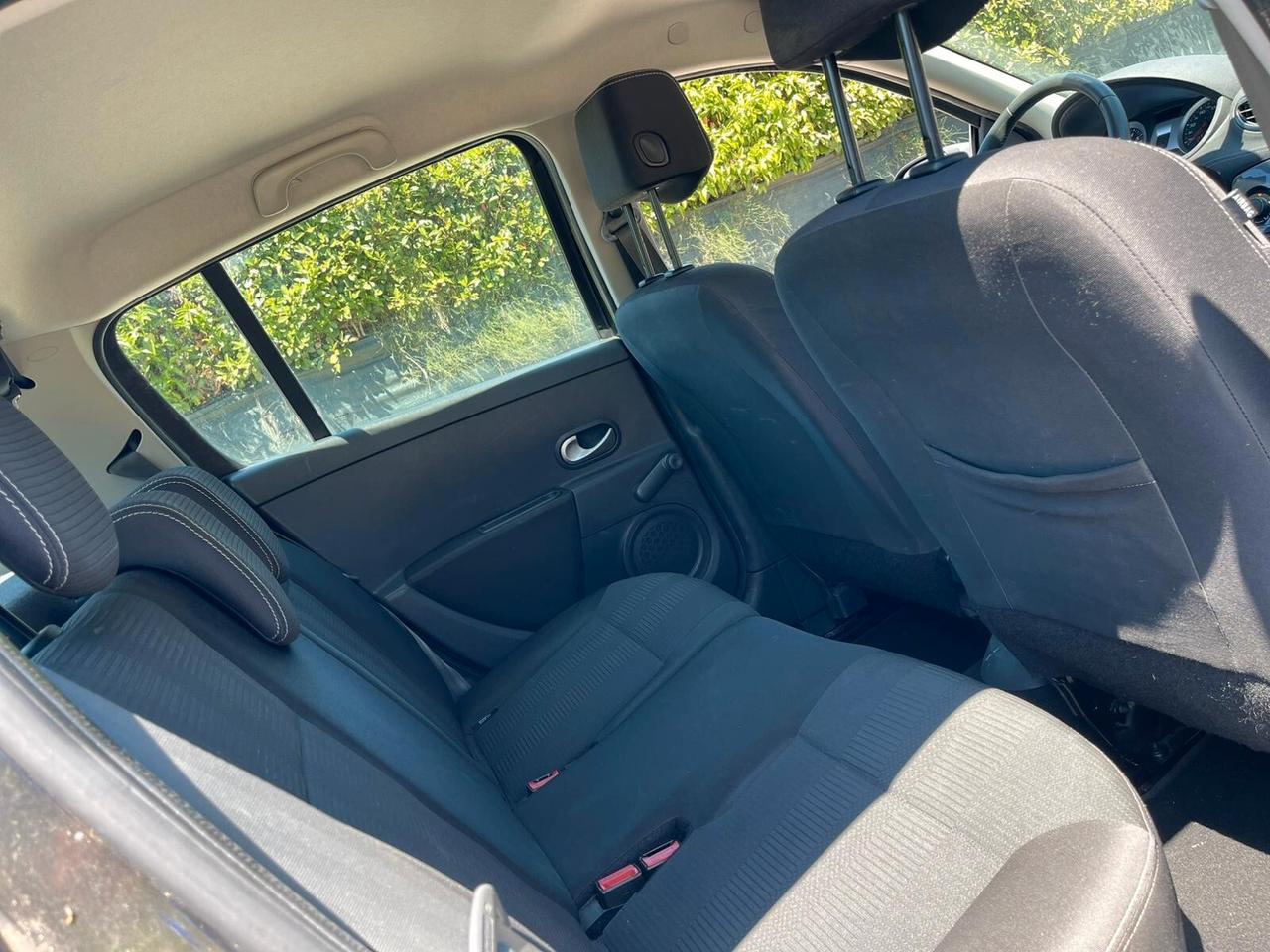 Renault Clio 1.2 16V 5 porte Luxe