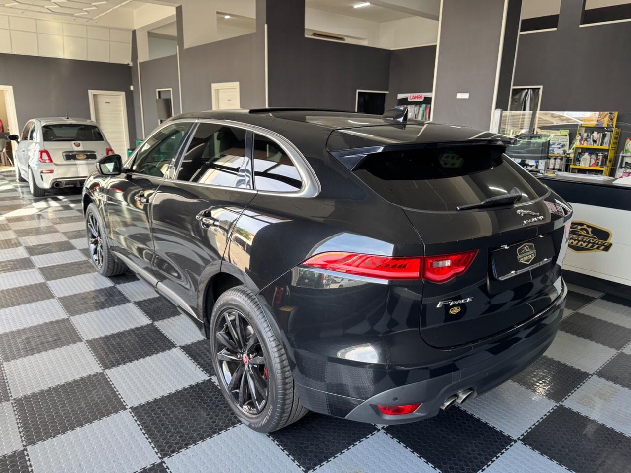 Jaguar F-Pace 2.0 D 180 CV AWD R-Sport