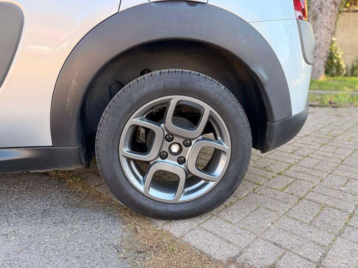 Citroen C4 Cactus 1.6 bluehdi Shine 100cv