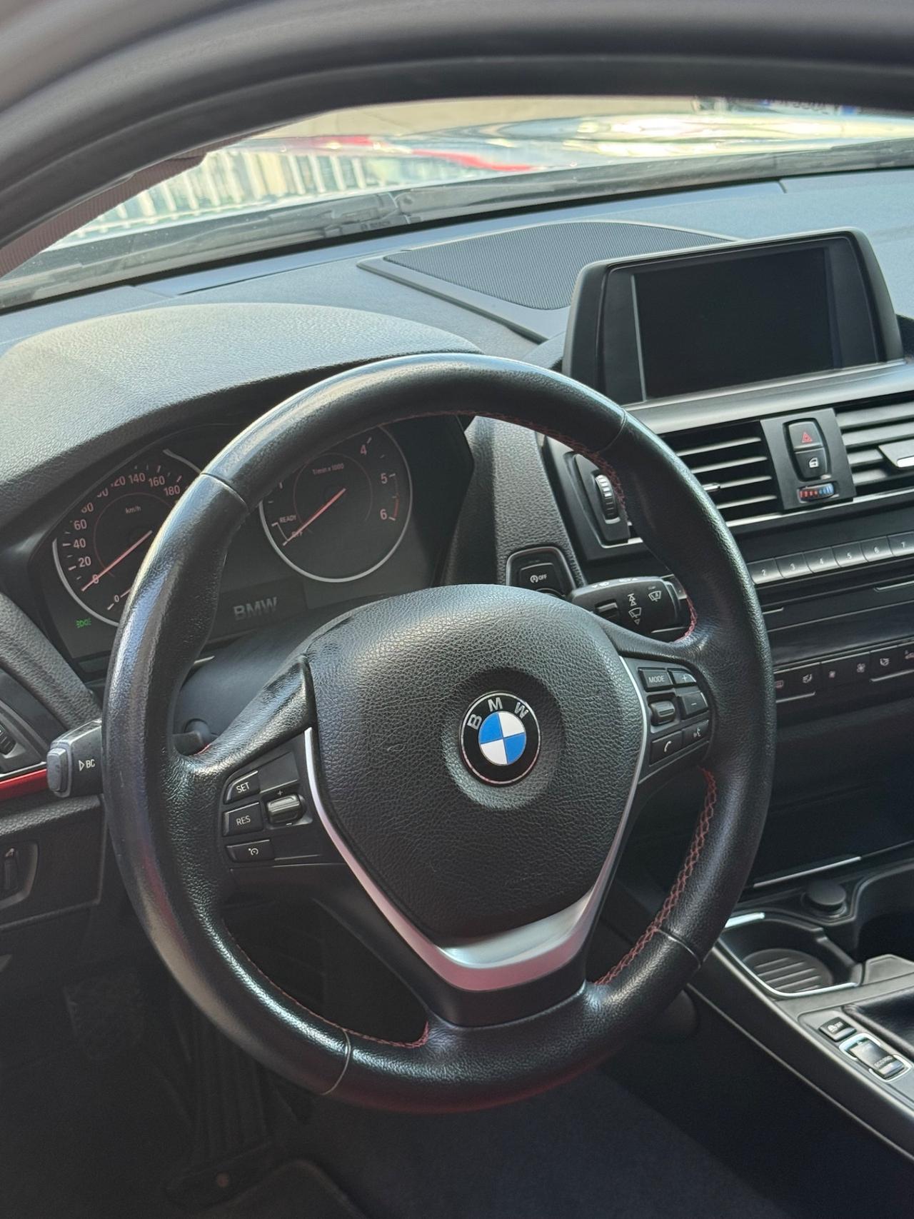 Bmw 118 118d 5p. Msport