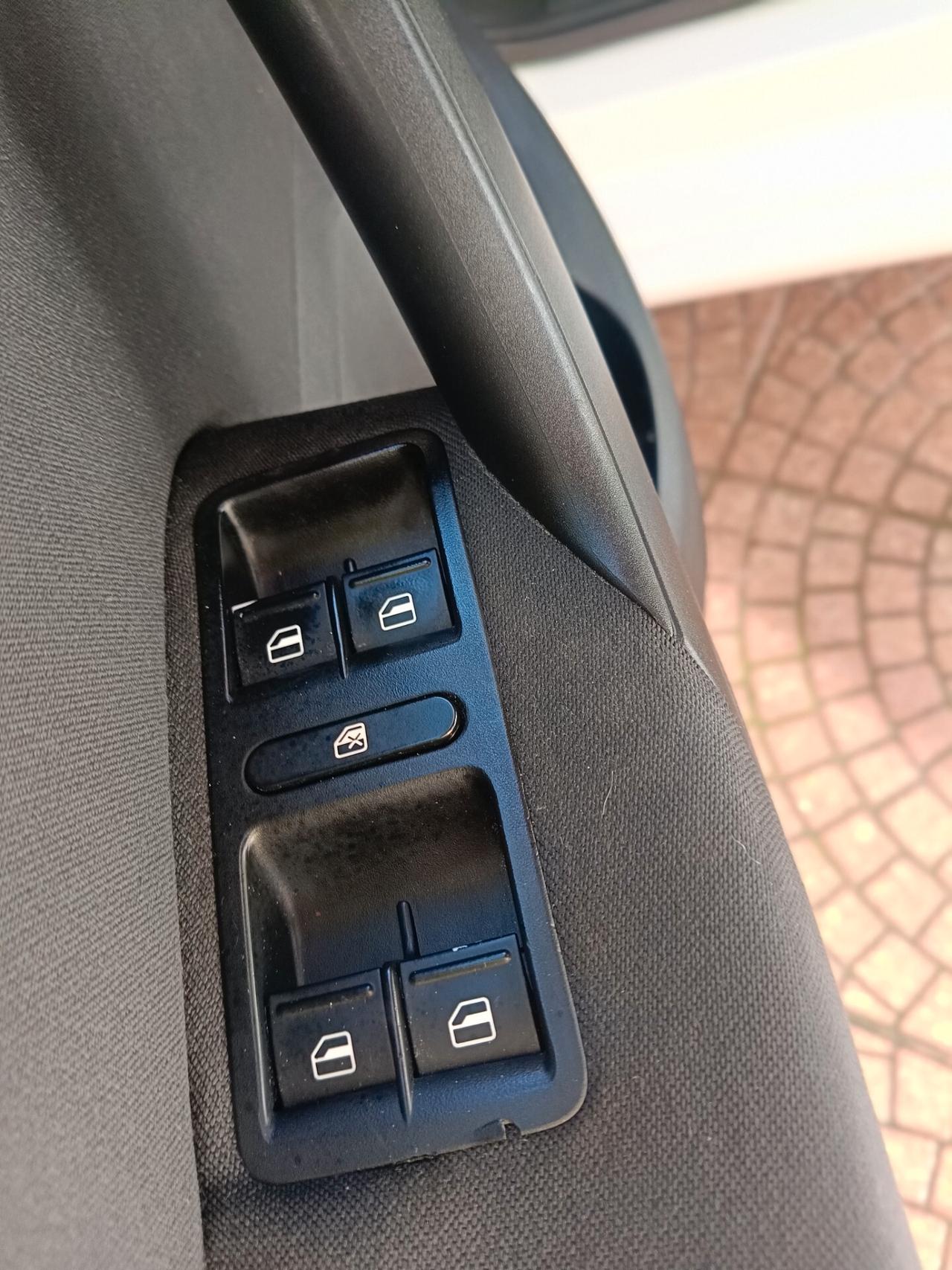 VOLKSWAGEN POLO 1.2 Diesel 75CV-NEOPATENTATI-Euro6490