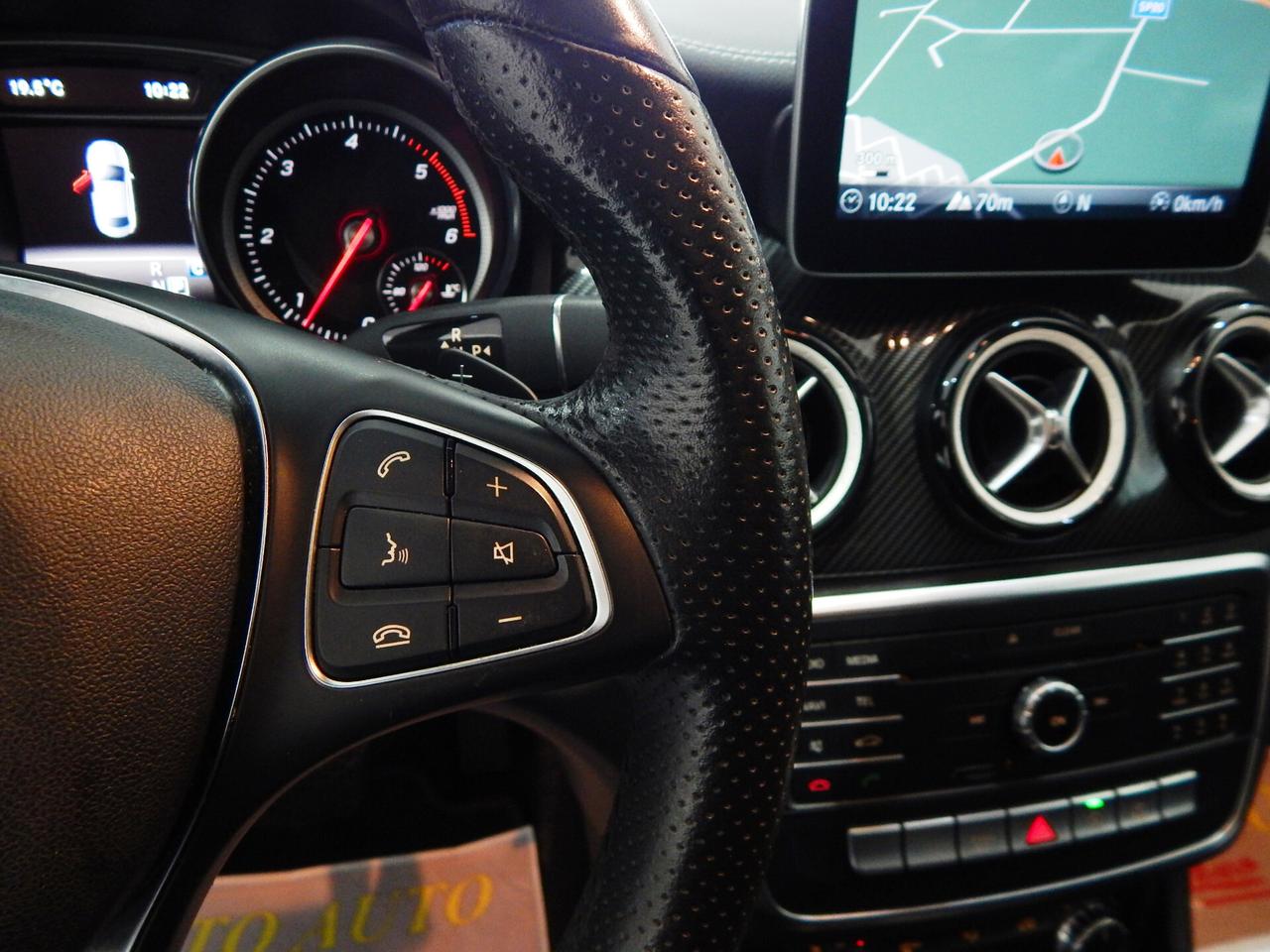 Mercedes-benz CLA 220 d Premium AMG 4matic Aut TETTO-NAVI-PELLE-PARK-LED