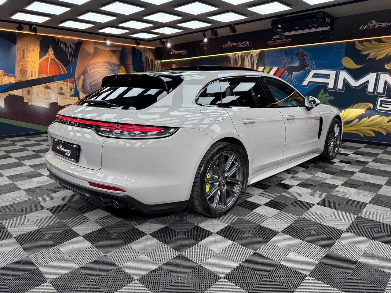 Porsche Panamera 2.9 4 E-Hybrid Sport Turismo Platinum Edition (881)