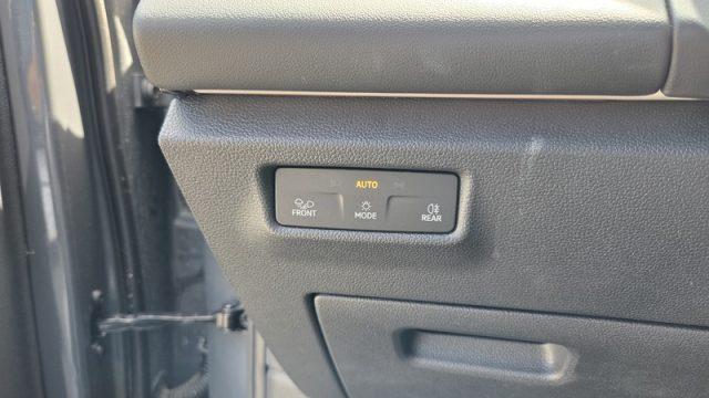 VOLKSWAGEN Tiguan 2.0 TDI 150 CV DSG Life PERMUTE UNICOPRIETARIO