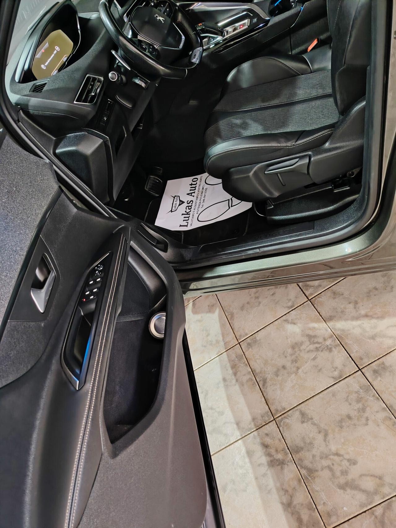 Peugeot 5008 BlueHDi 130 S&S Business