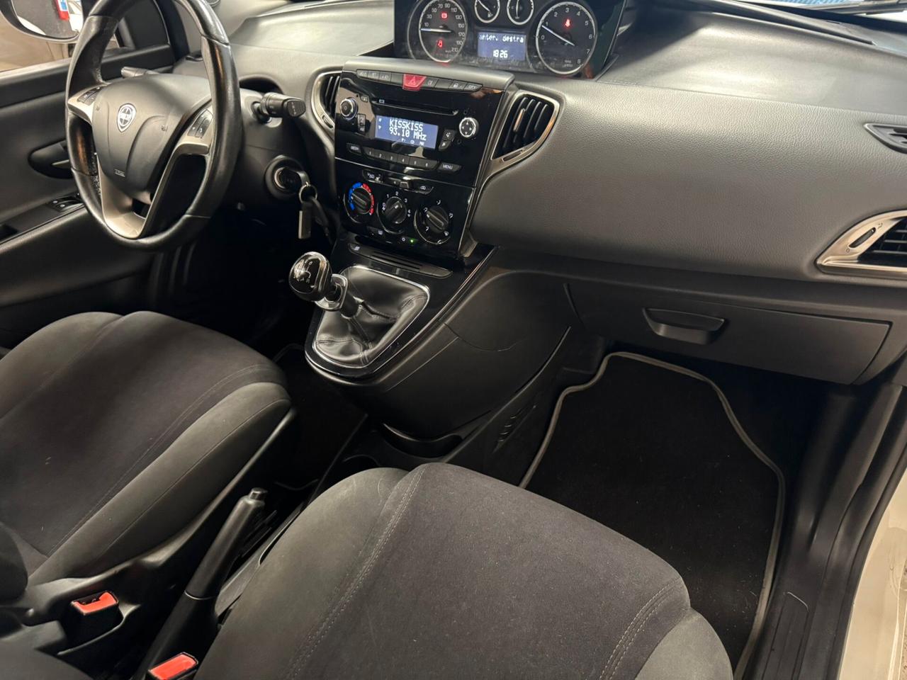 Lancia Ypsilon 1.2 69 CV 5 porte S&S Platinum