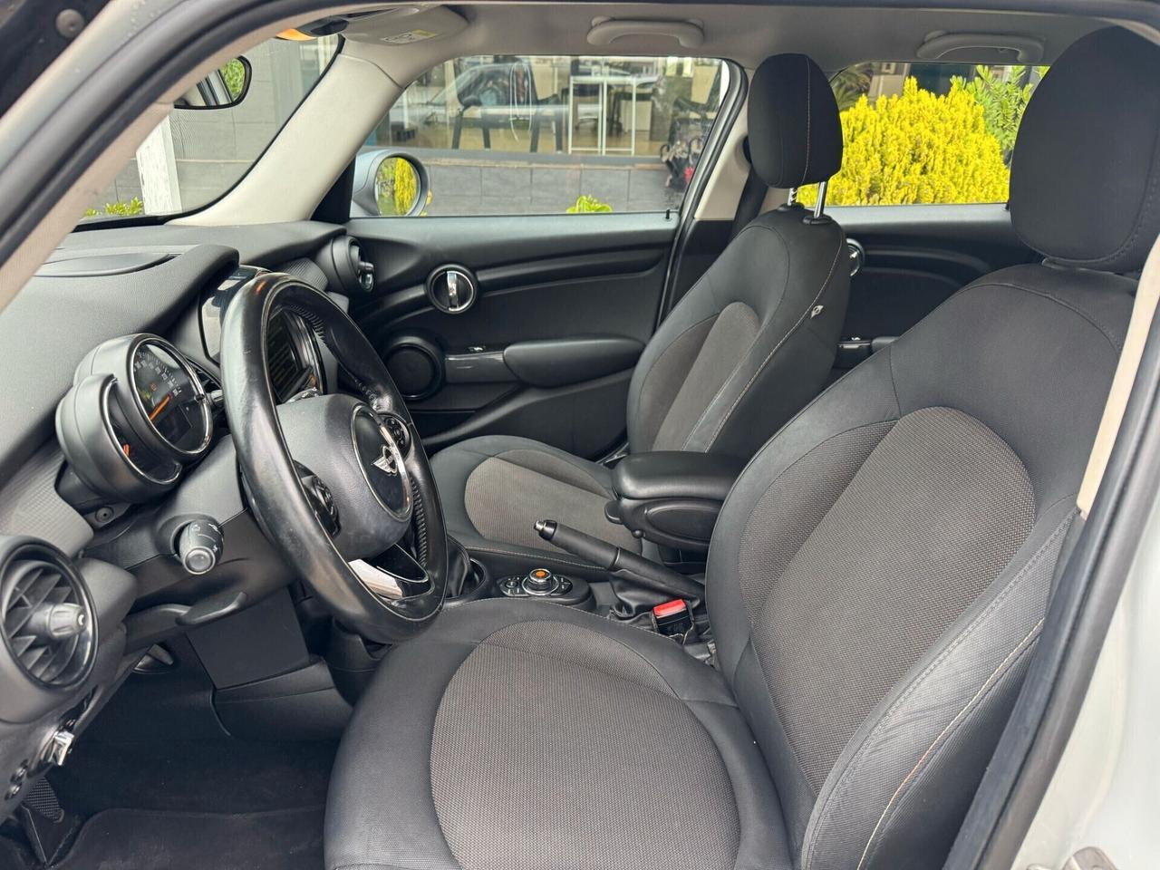Mini 1.5 One D Business AUTOMATICO
