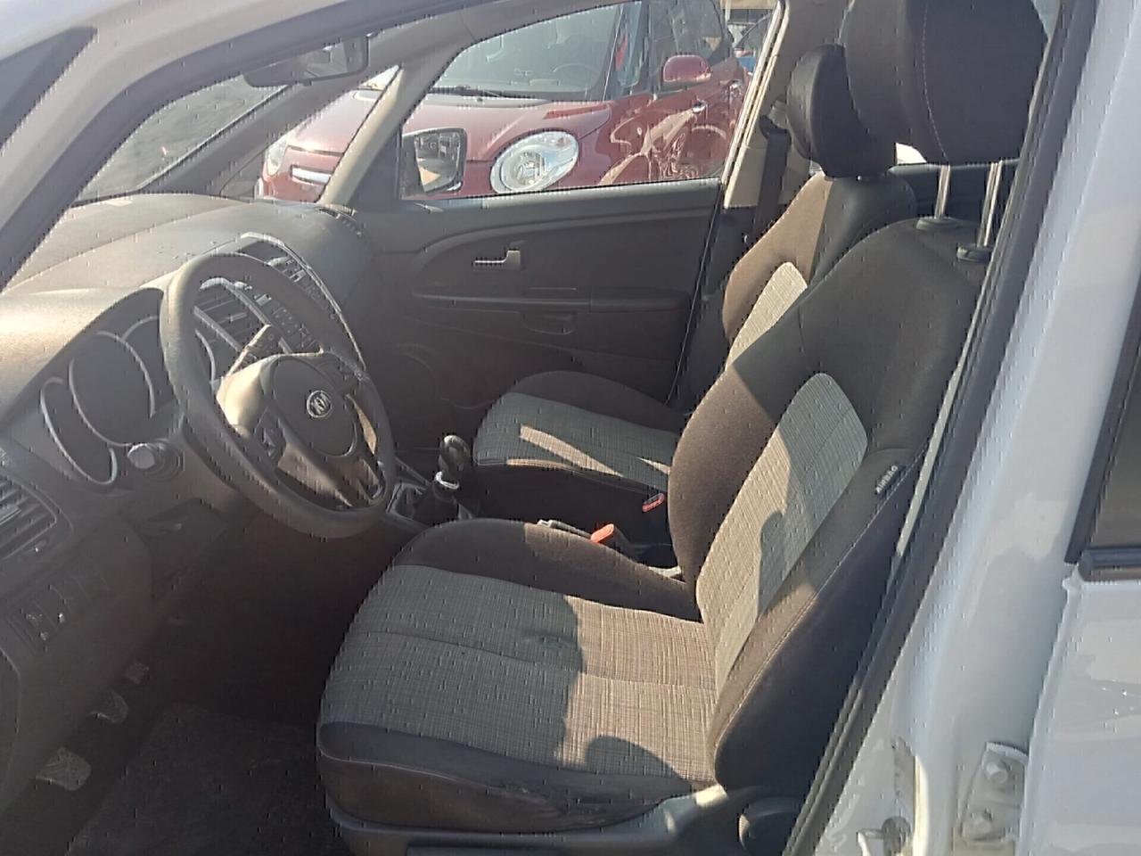 Kia Venga 1.4 CRDi 90CV Cool LEGGI!