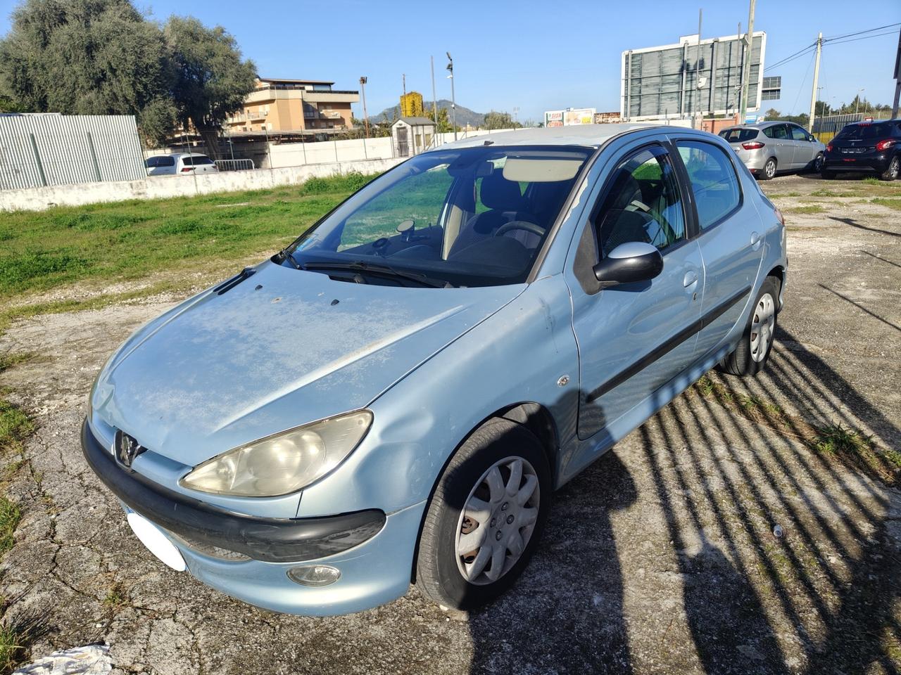 Peugeot 206 1.4 16V 5p. XT NEOPATENTATI