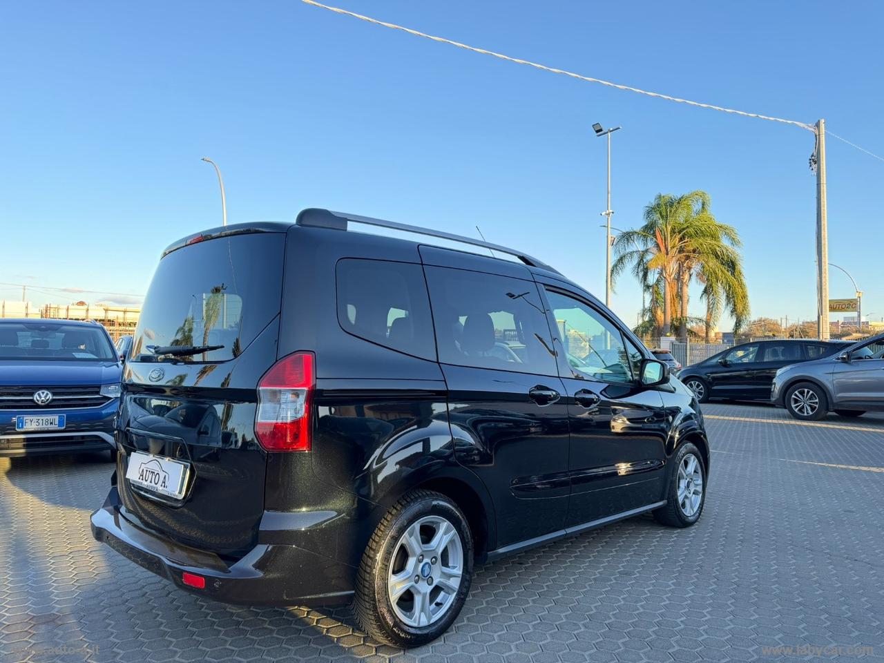 FORD Tourneo Courier 1.0 EcoBoost 100 CV TITANIUM