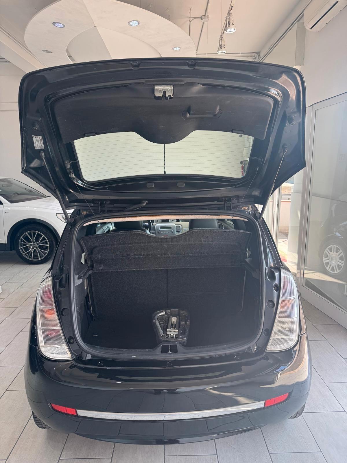 Lancia Ypsilon 1.4 Platino Ecochic GPL