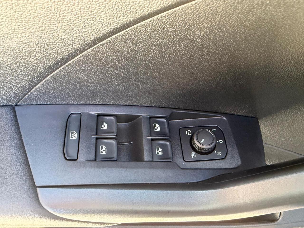 Volkswagen T-Cross 1.0 TSI R-Line