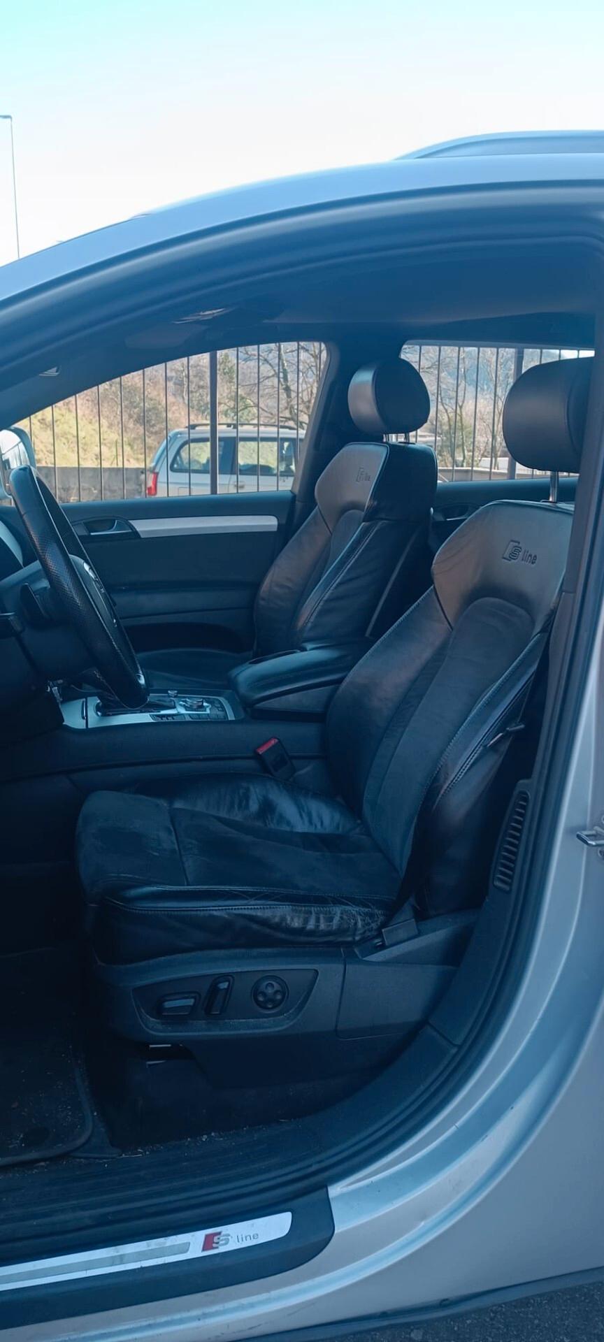 Audi Q7 3.0 V6 TDI 233CV quattro tiptronic S-LINE 7 POSTI