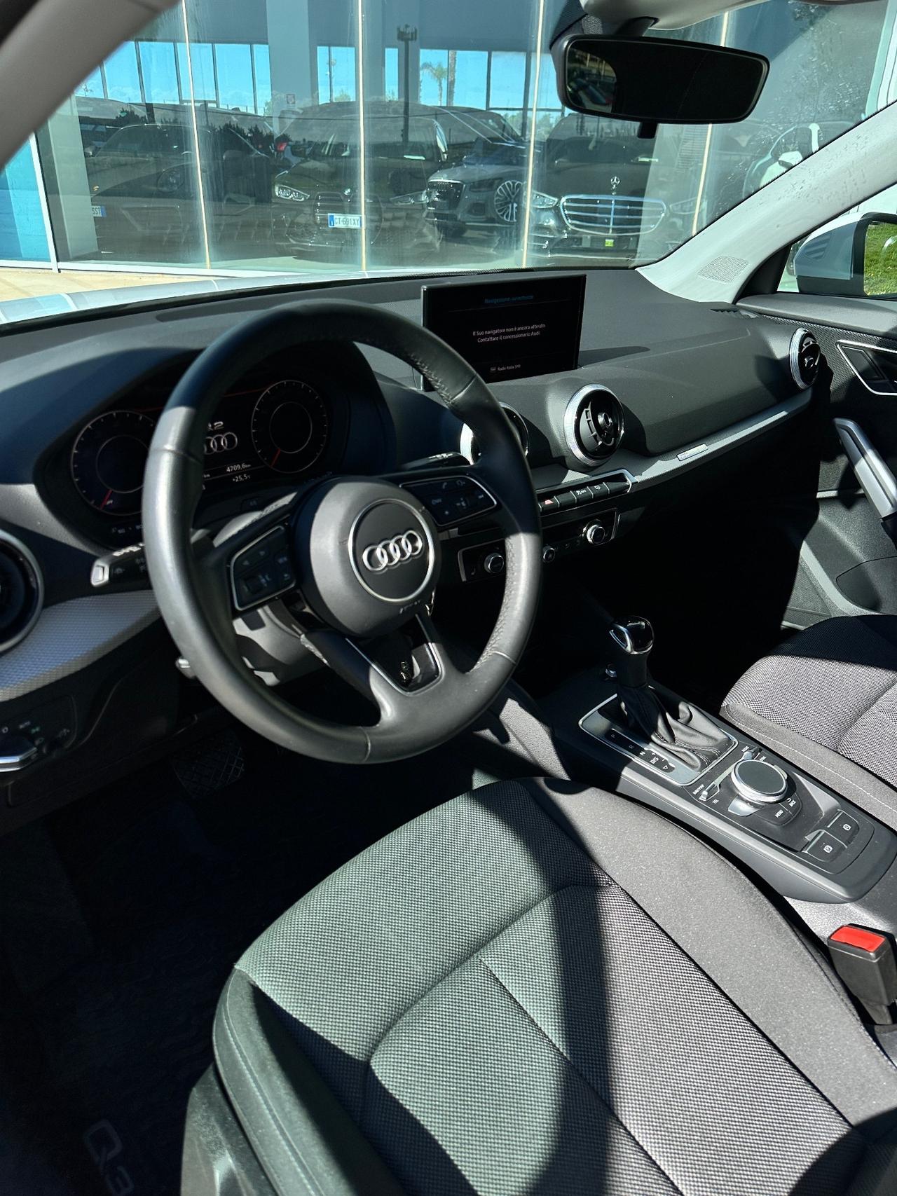 Audi Q2 35 TFSI S tronic Business