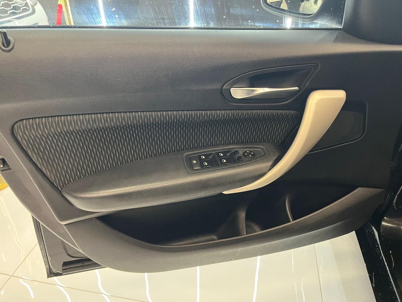 Bmw 116d 5p. Urban OK NEOPATENTATI