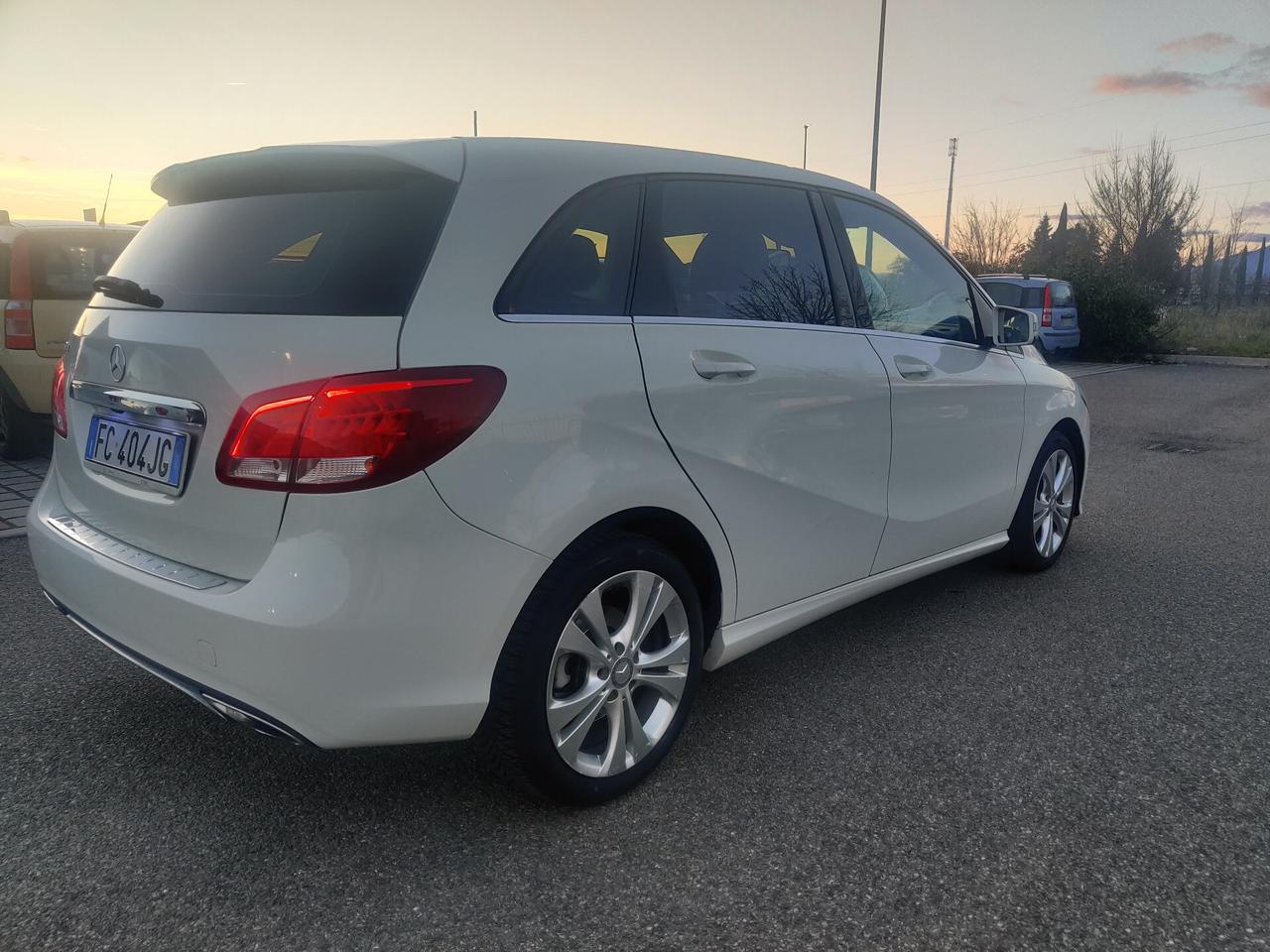 Mercedes-benz B 180 B 180 d Sport