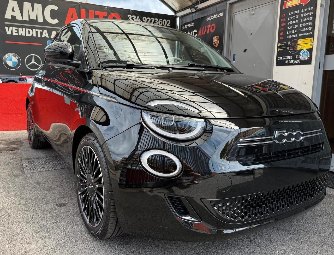 Fiat 500 Cabrio Hybrid La Prima