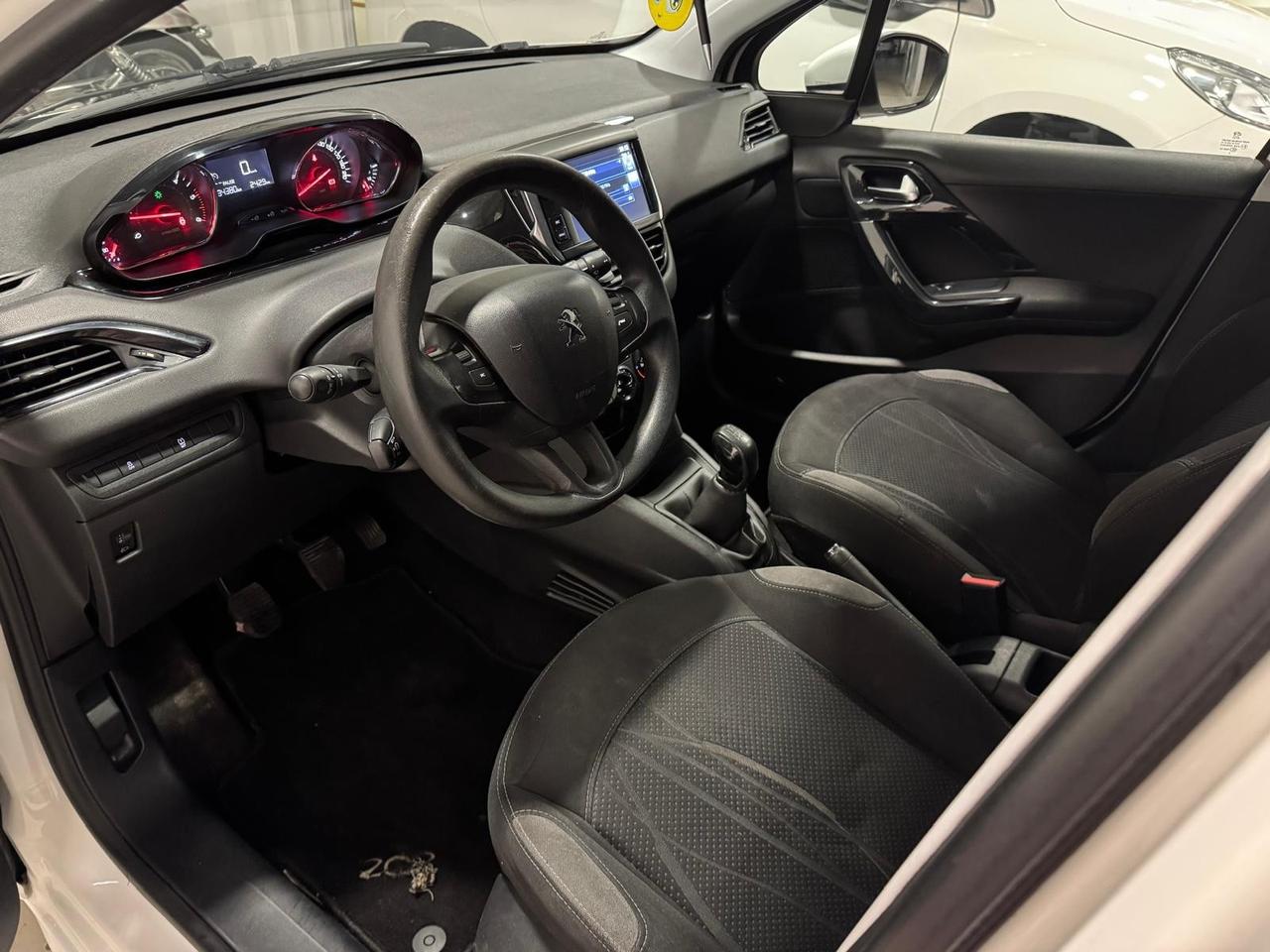 Peugeot 208 1.4 HDi 68 CV 5 porte