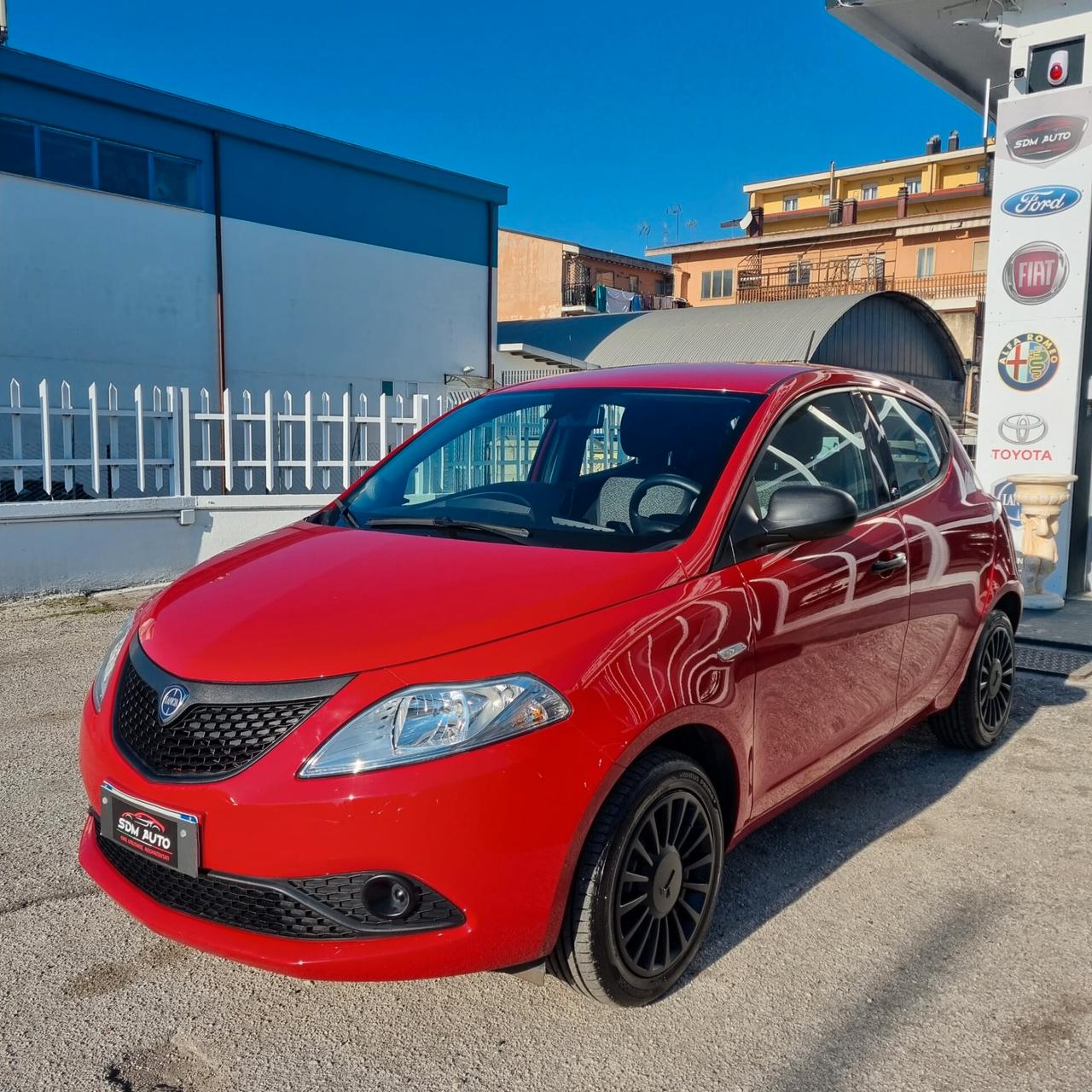 Lancia Ypsilon 1.2 69 CV 5 porte S&S Platinum