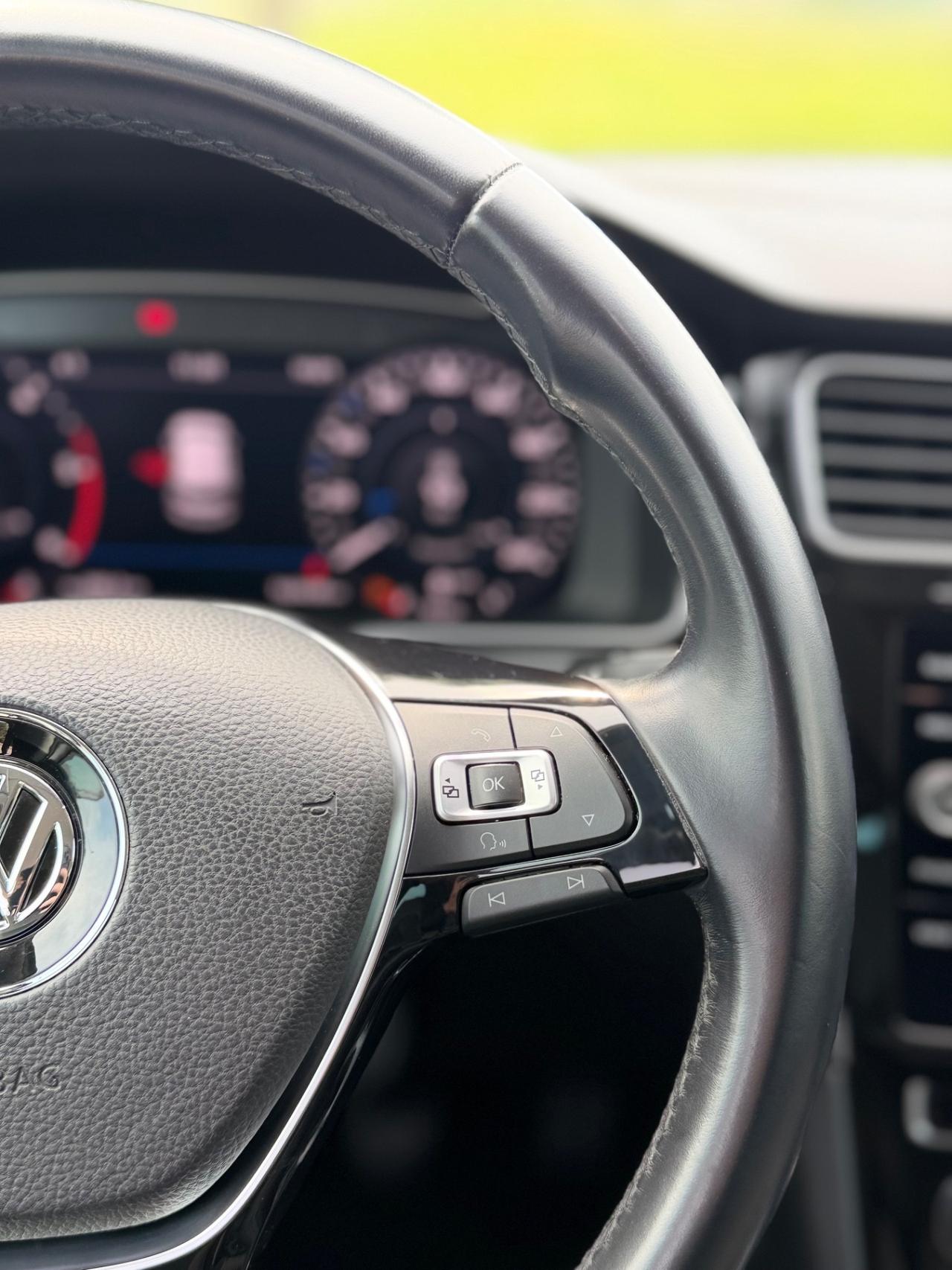 Volkswagen Tiguan 2.0 TDI R-Line SCR 4MOTION Advanced BlueMotion Technology