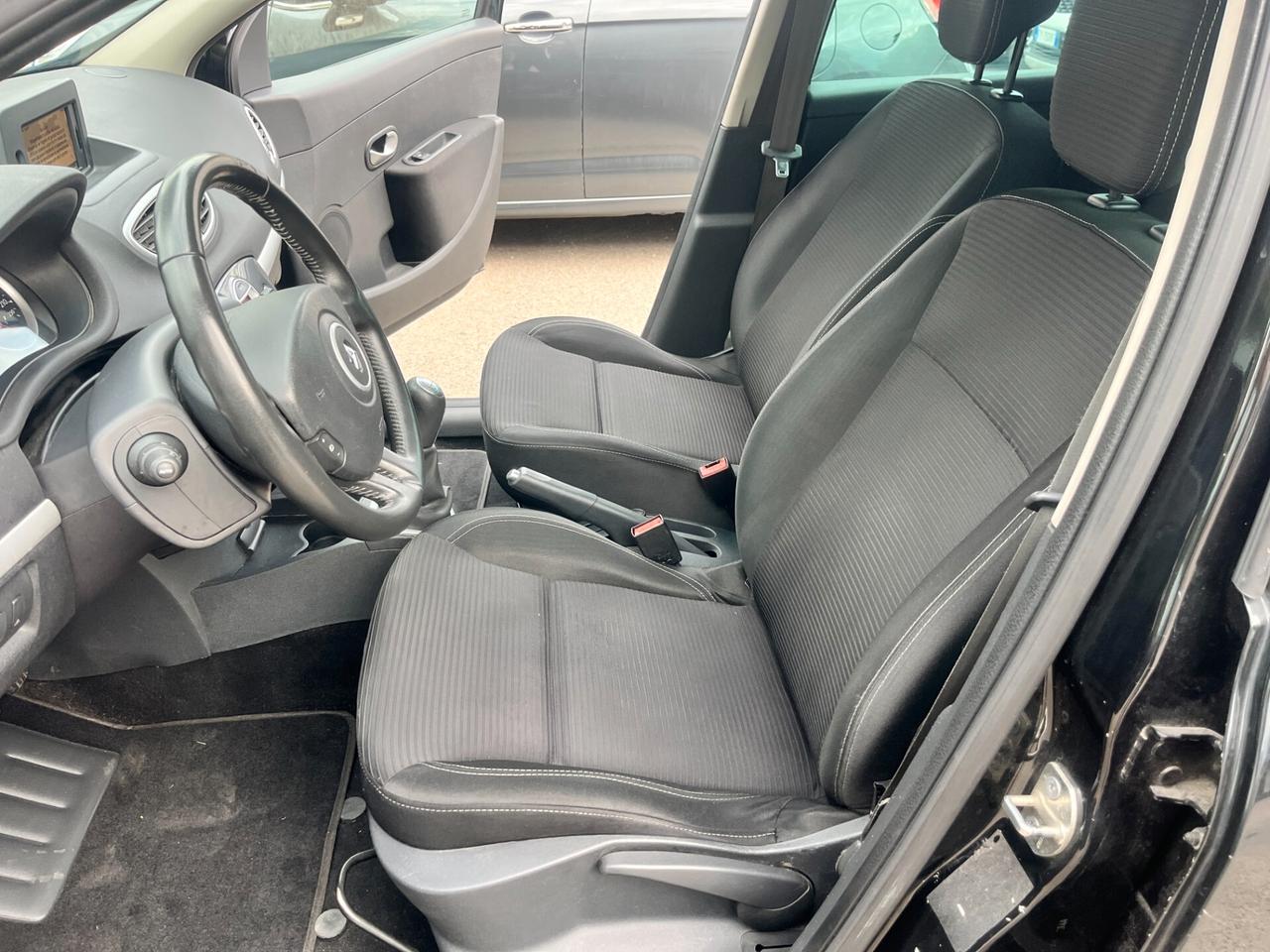 Renault Clio 1.2 16V 5 porte Dynamique