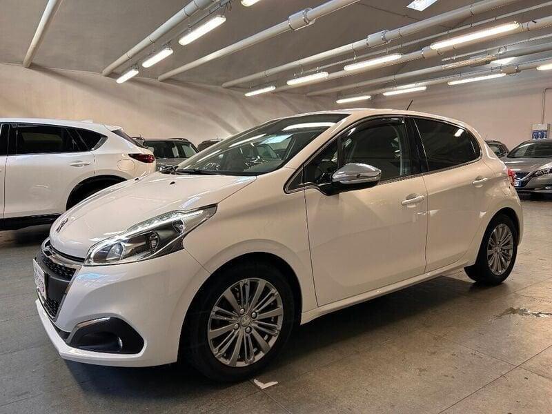 Peugeot 208 PureTech 82 5 porte Allure