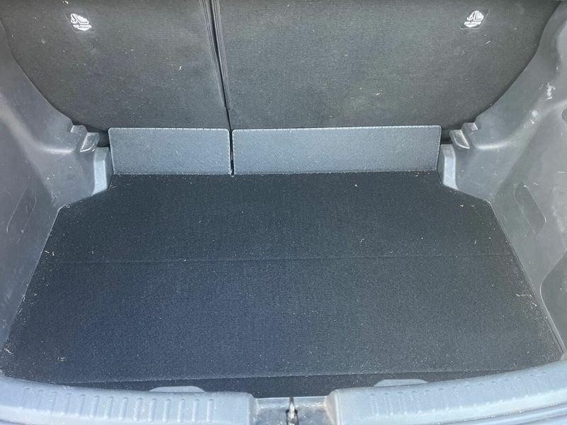 Toyota Yaris Hybrid Trend MY21