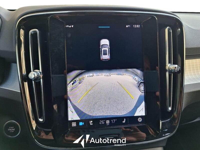 Volvo XC40 B3 163+14 CV Automatico LED Core