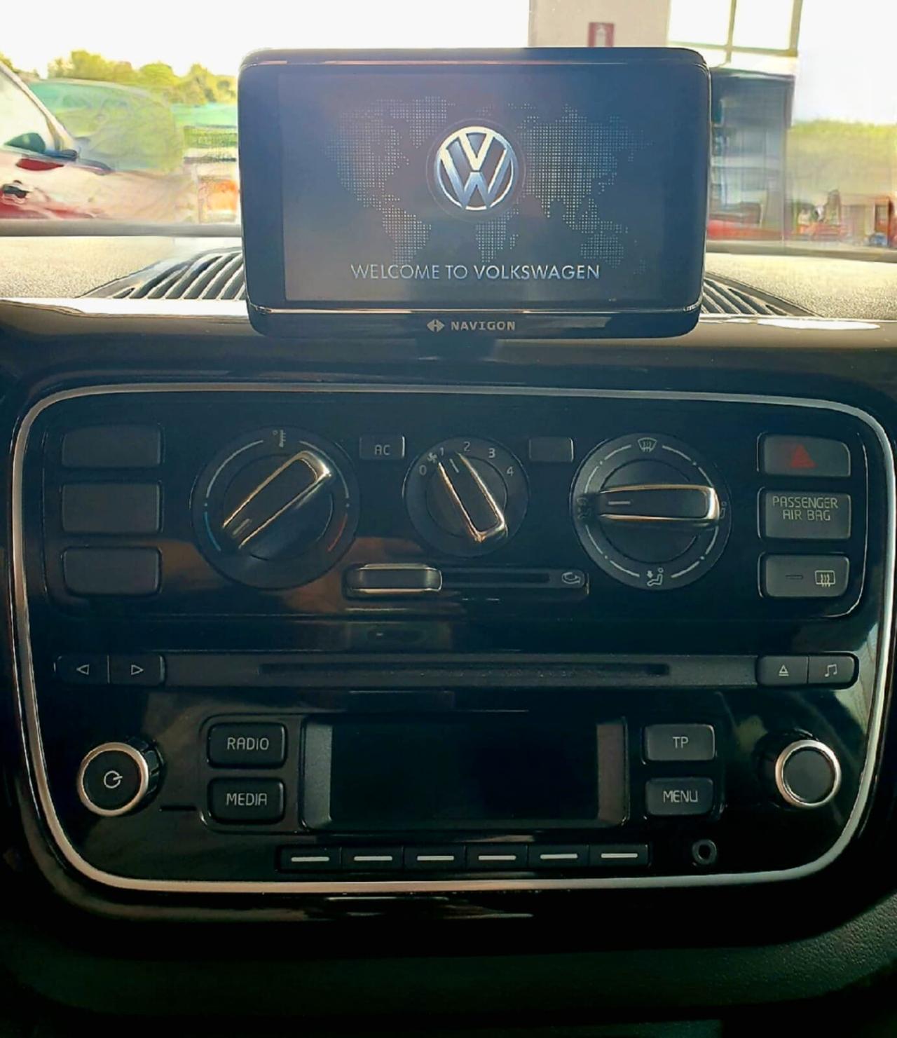 Volkswagen up! 1.0 75 CV 3p. high