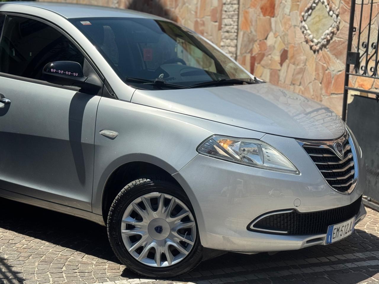 Lancia Ypsilon 1.2 69 CV 5 porte GPL Ecochic Gold