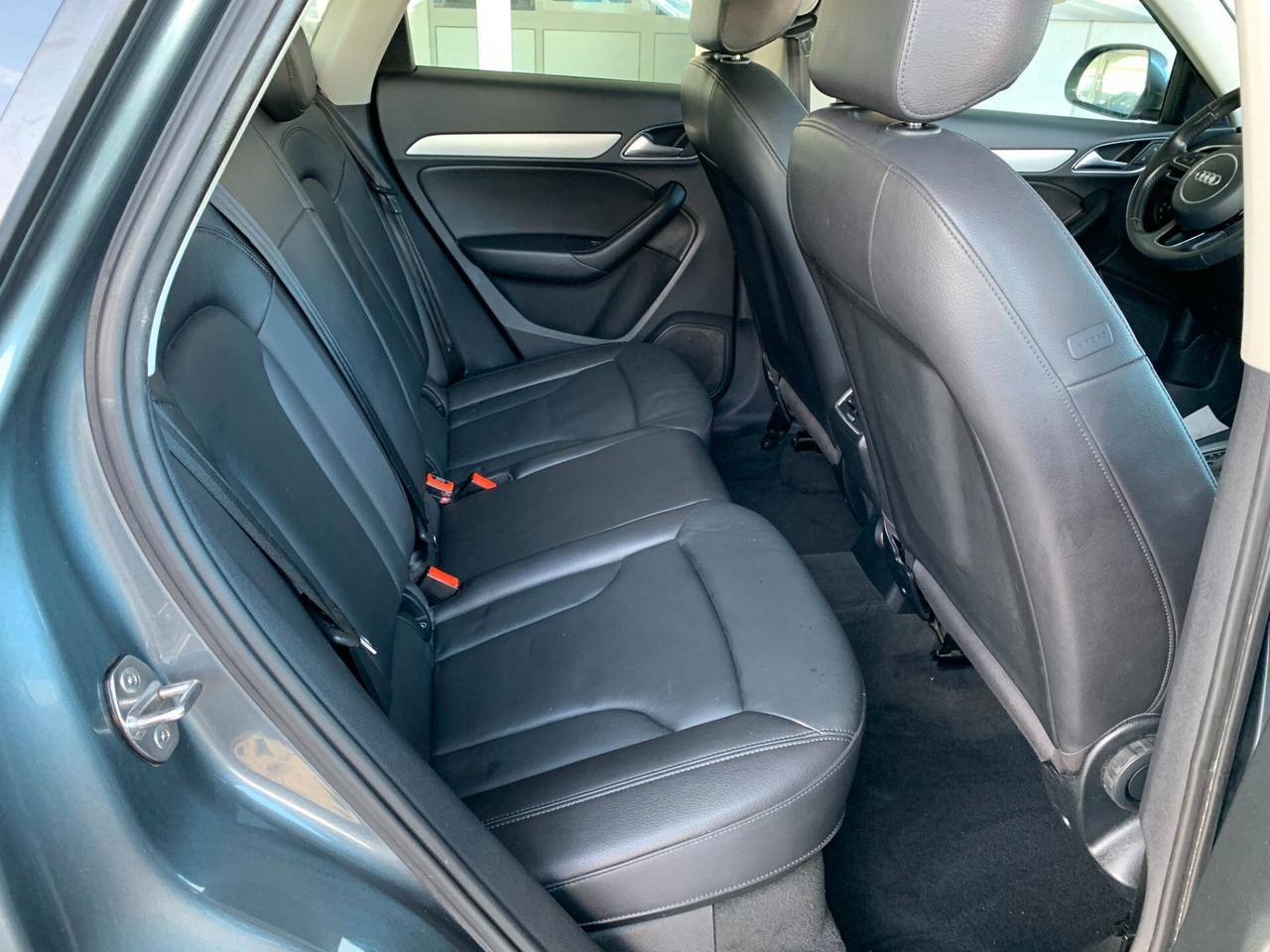 Audi Q3 2.0 TDI 120 CV S tronic Business