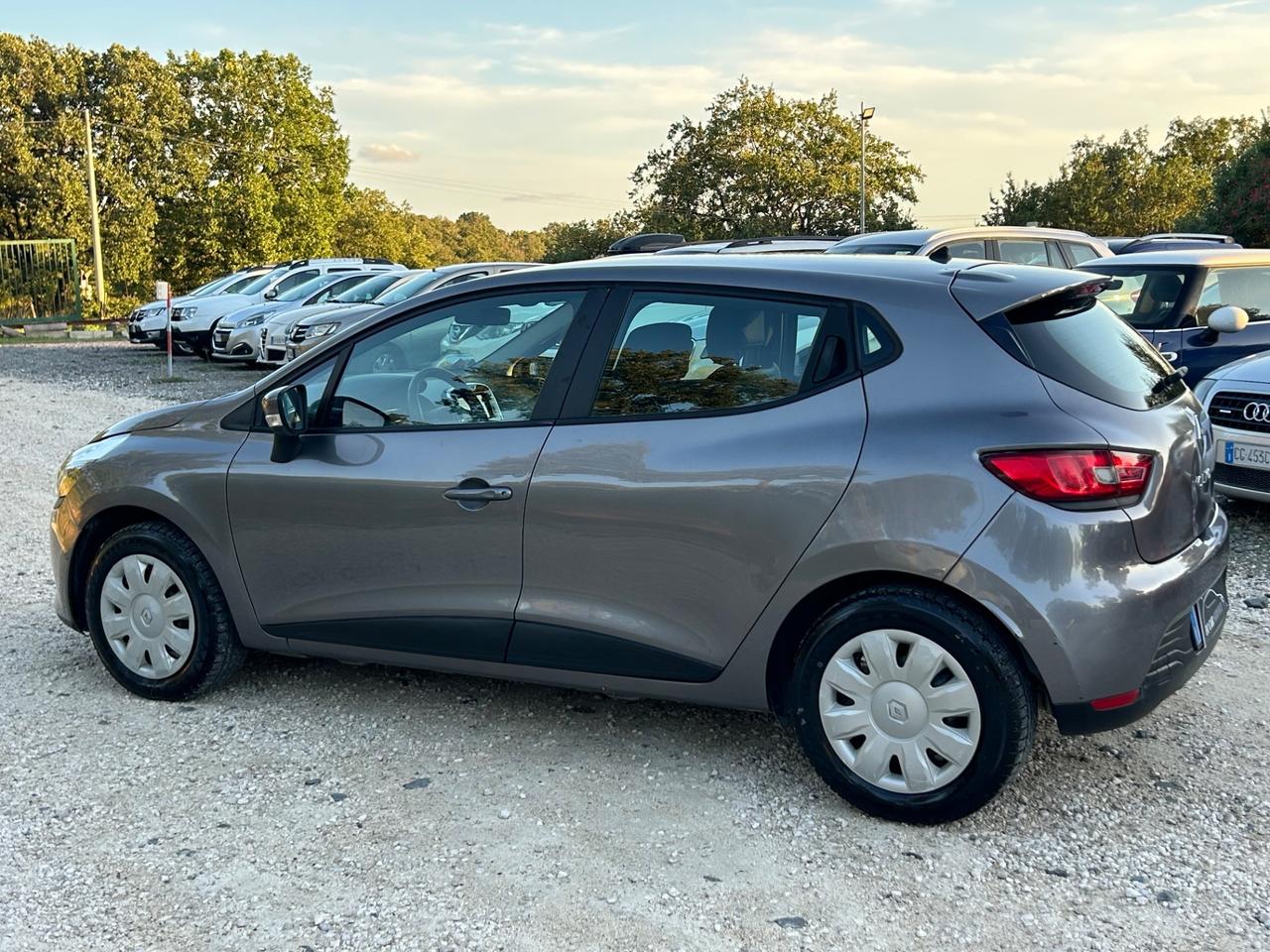 Renault Clio 1.2 75CV GPL 5 porte neopatentati permute
