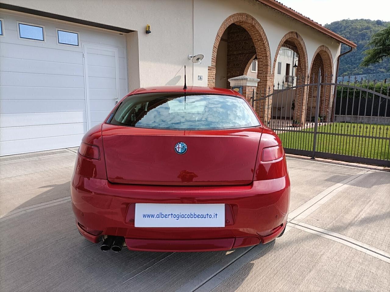 Alfa Romeo GT 1.9 JTDM 16V Distinctive