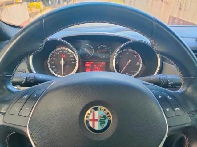 Alfa Romeo Giulietta 1.6 JTDm-Q 2 BUSINESS tetto pelle navi